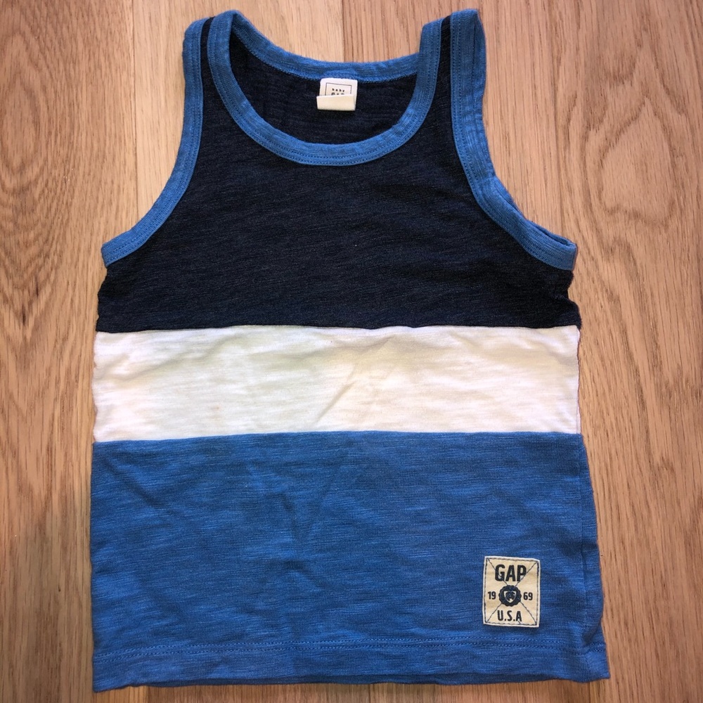 Captain top size 3